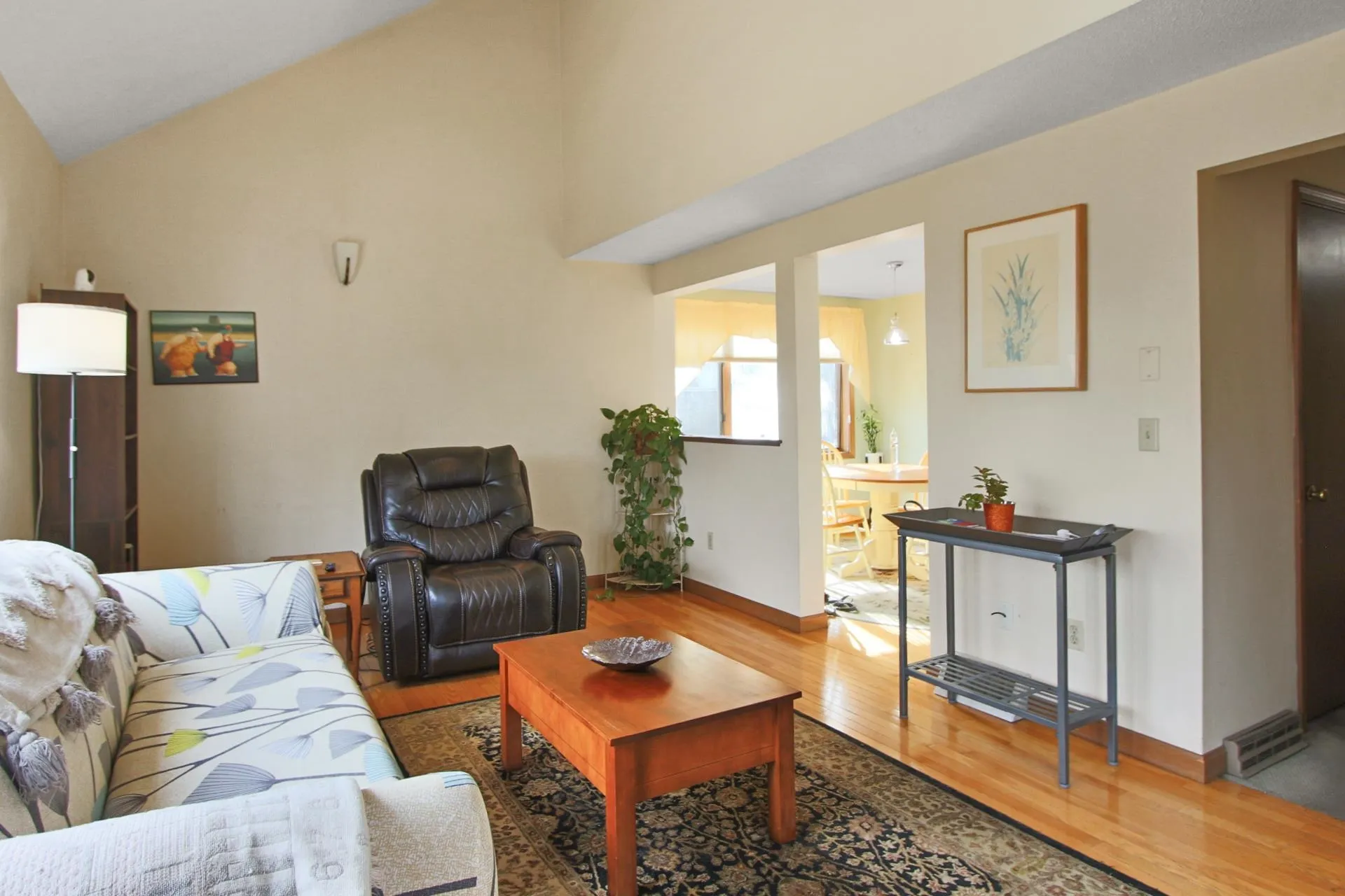 12 Yorkshire Lane Nashua NH 03063