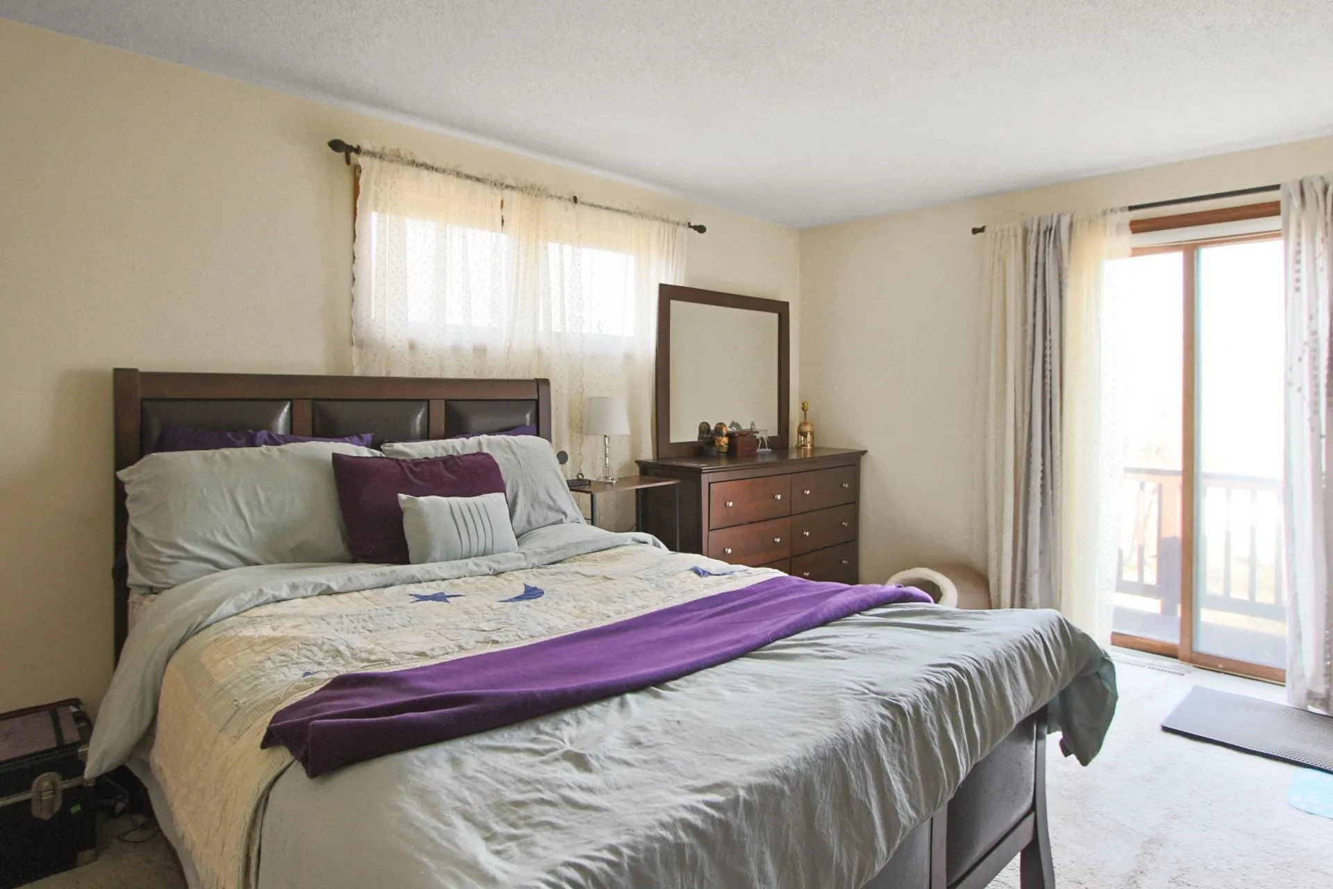 12 Yorkshire Lane Nashua NH 03063