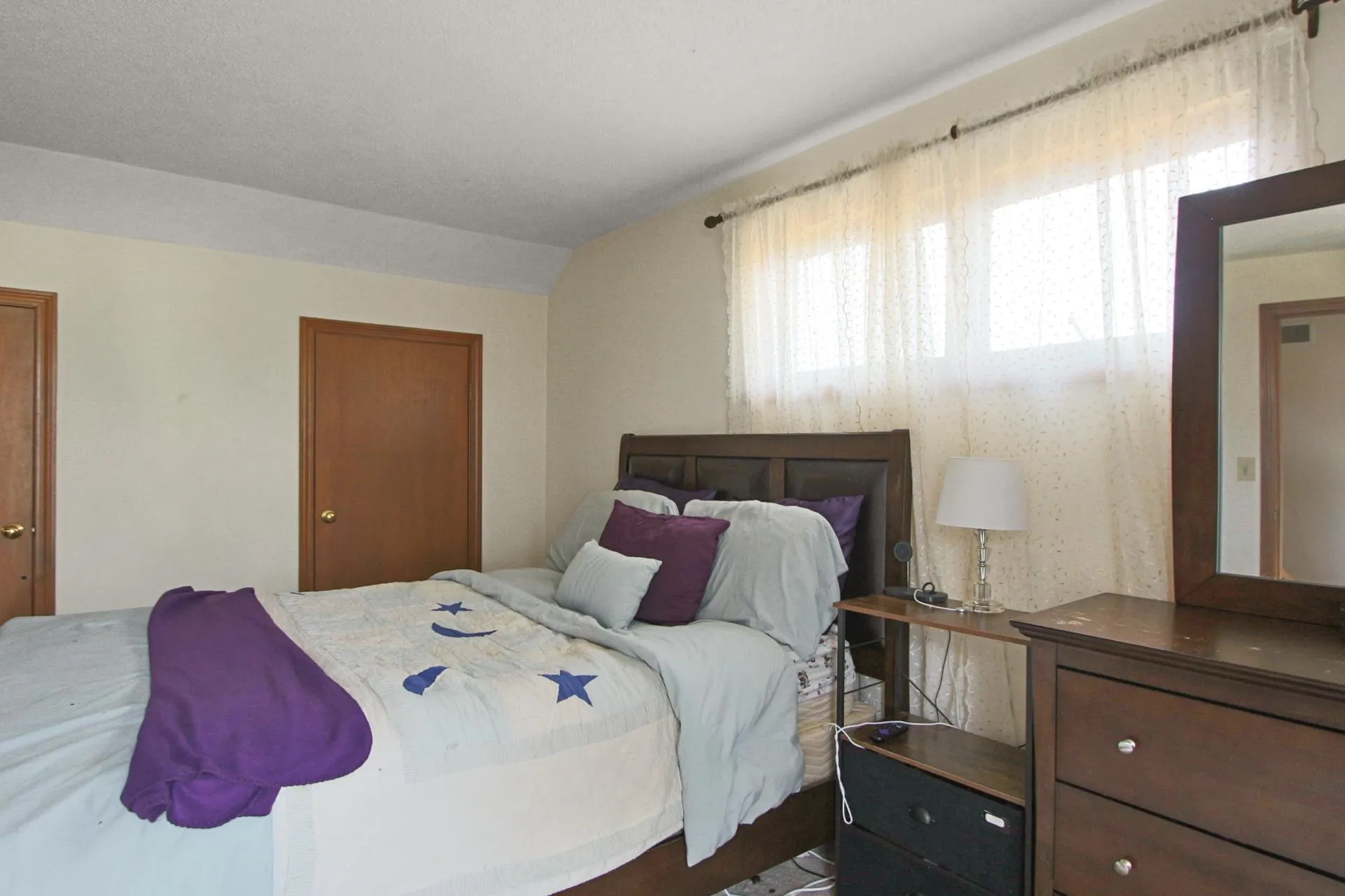 12 Yorkshire Lane Nashua NH 03063