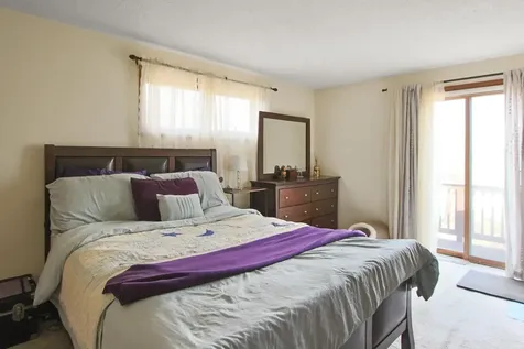 12 Yorkshire Lane Nashua NH 03063