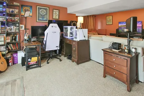 12 Yorkshire Lane Nashua NH 03063