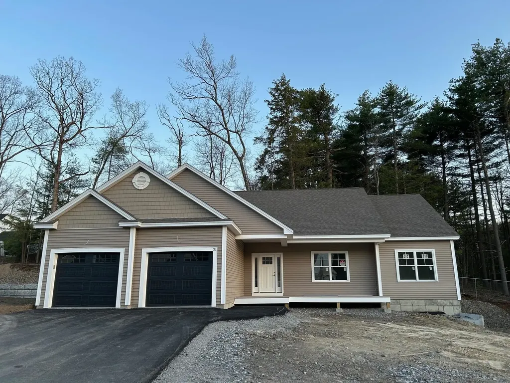 31 Juliana Avenue Nashua NH 03064