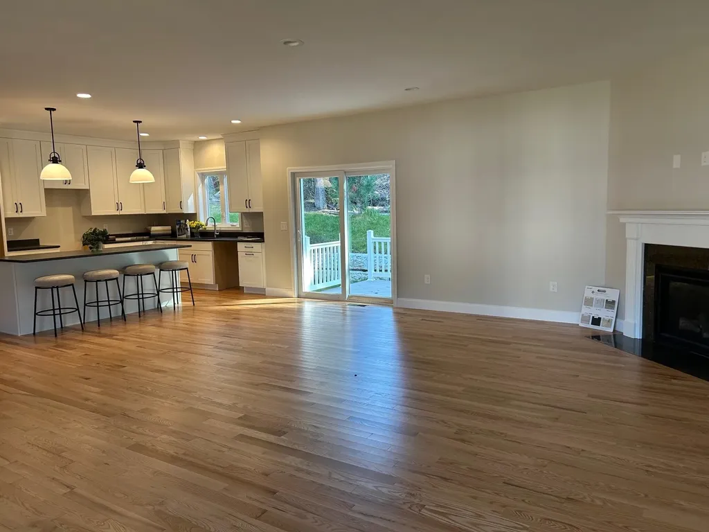 31 Juliana Avenue Nashua NH 03064