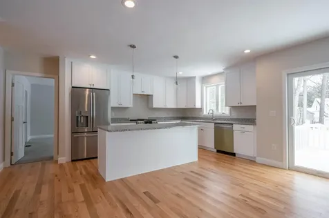 31 Juliana Avenue Nashua NH 03064