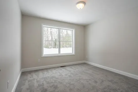 31 Juliana Avenue Nashua NH 03064