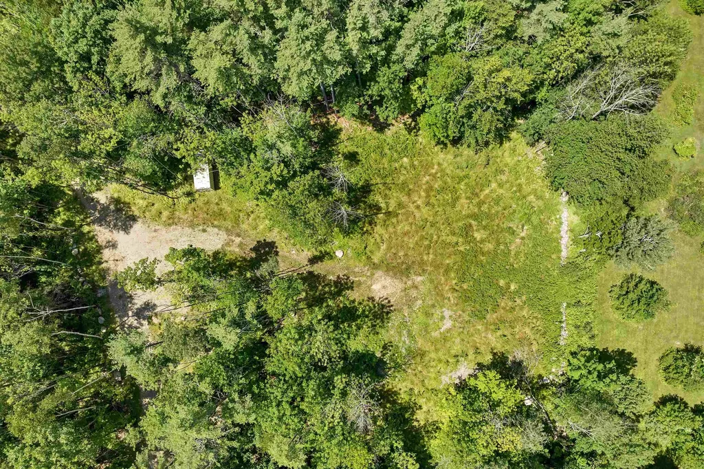 527 Governor Wentworth Highway Tuftonboro NH 03816