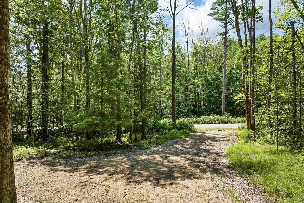 527 Governor Wentworth Highway Tuftonboro NH 03816