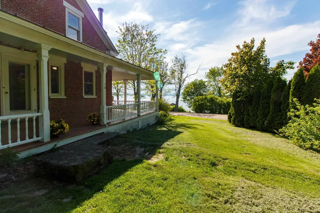 14 Adams Landing Road Grand Isle VT 05458