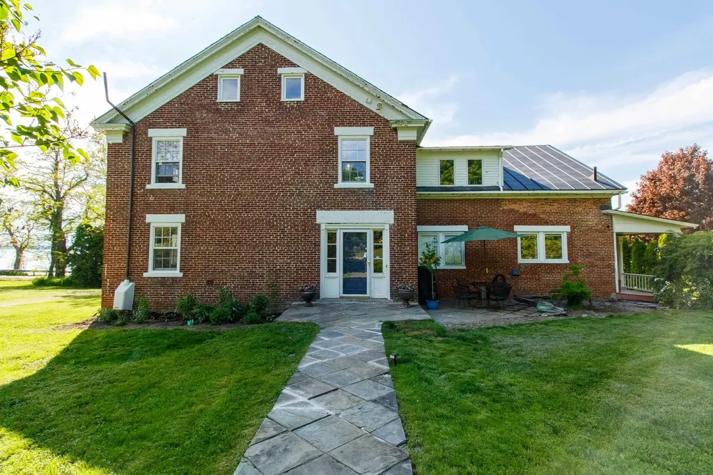 14 Adams Landing Road Grand Isle VT 05458