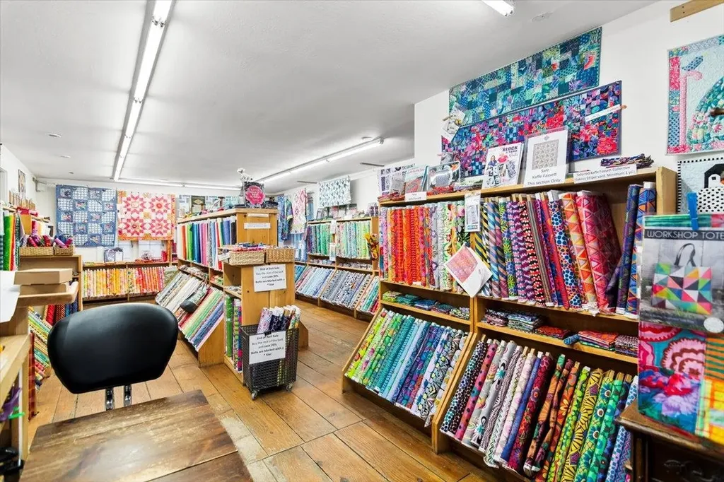 6795 Vt Route 100 Londonderry VT 05148