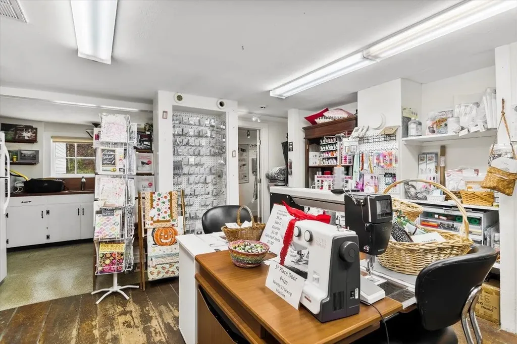 6795 Vt Route 100 Londonderry VT 05148