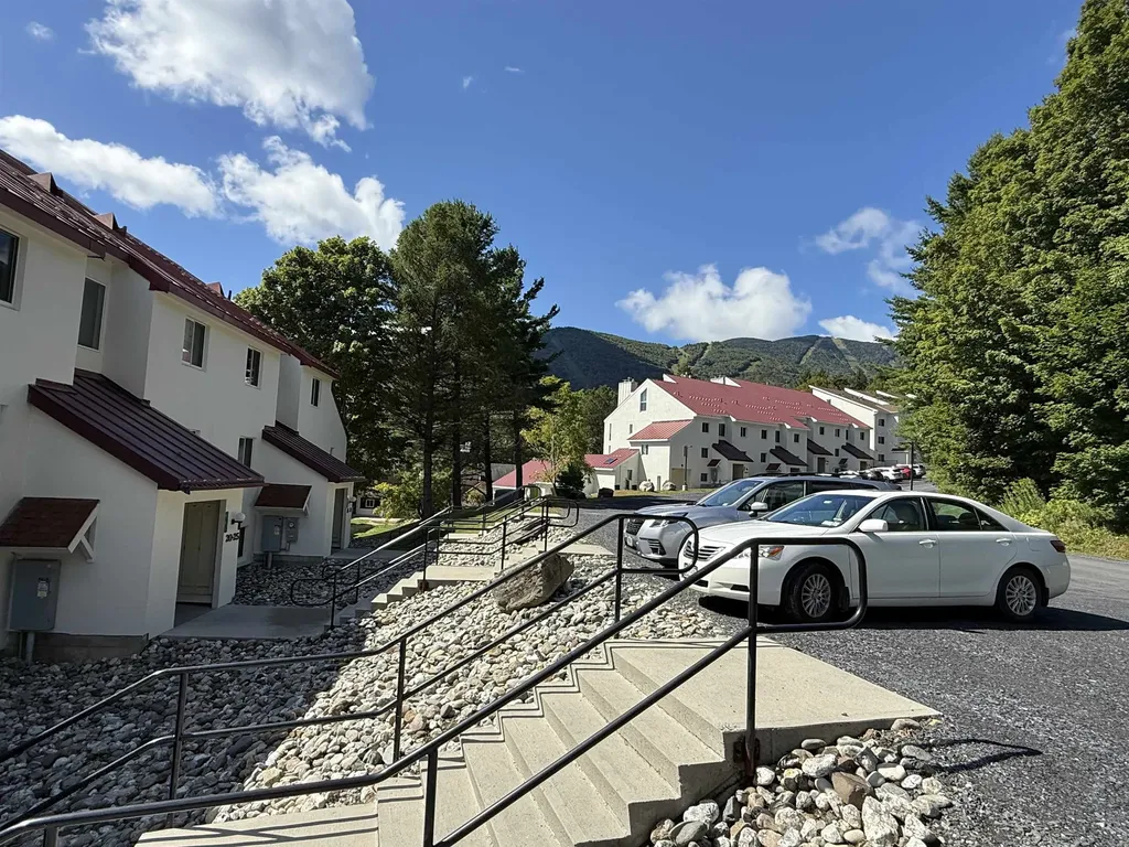 161 Mountainside Drive Warren VT 05674