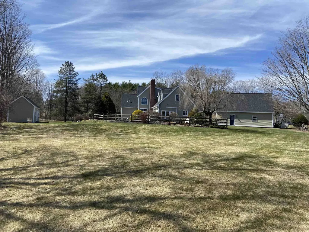 118 N Pepperell Road Hollis NH 03049