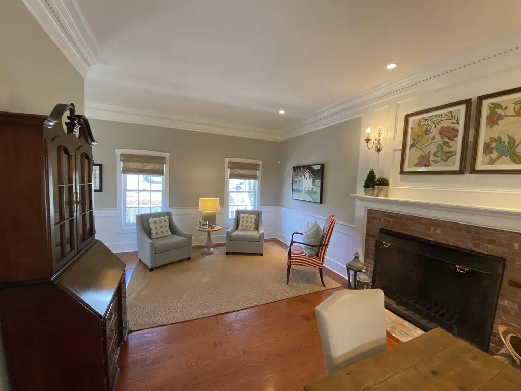 118 N Pepperell Road Hollis NH 03049