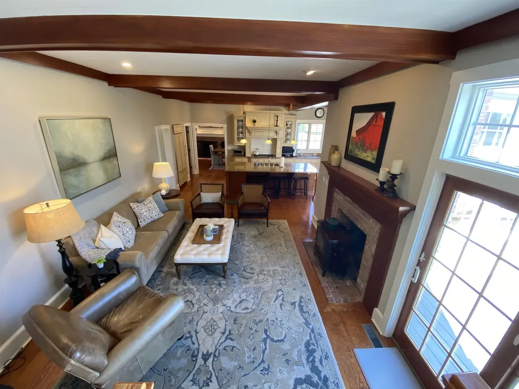 118 N Pepperell Road Hollis NH 03049