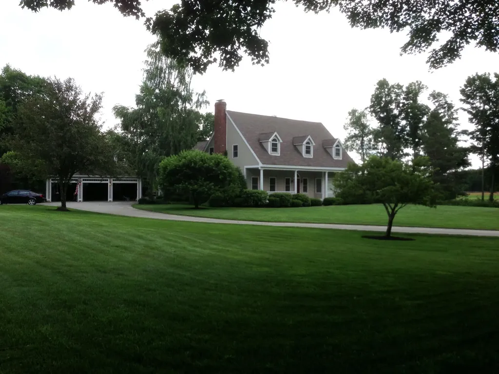 118 N Pepperell Road Hollis NH 03049