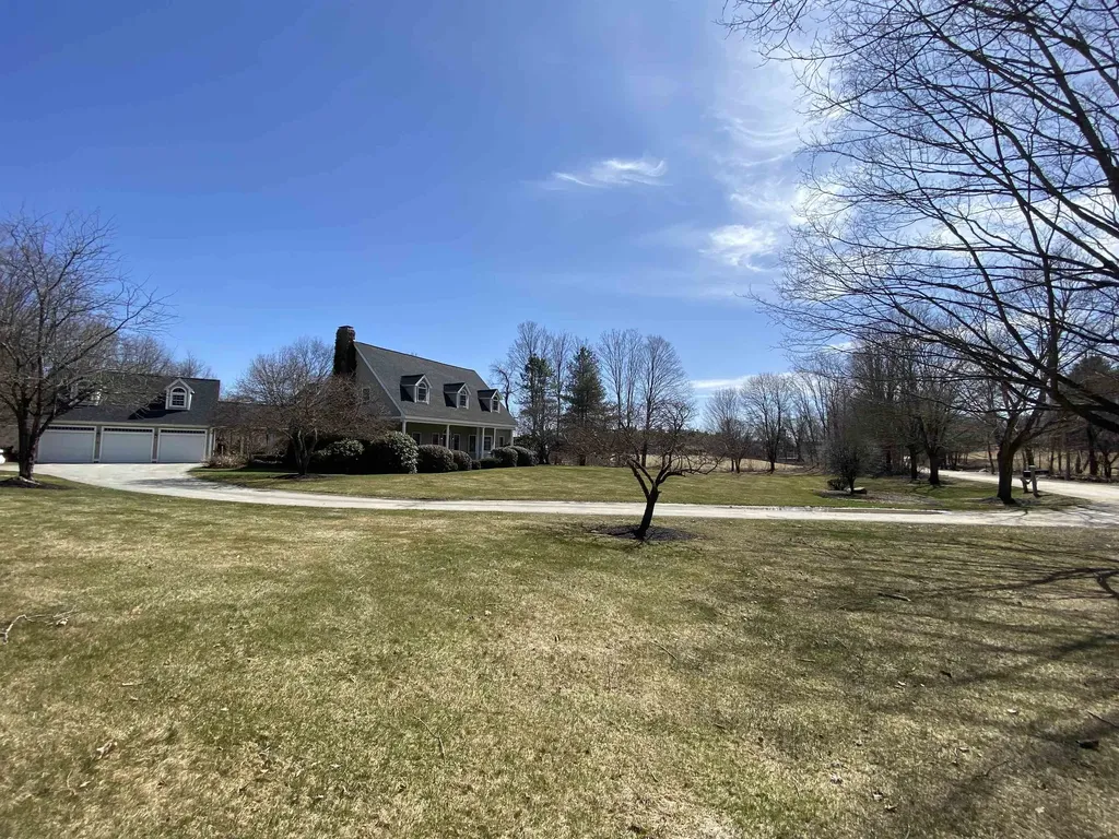 118 N Pepperell Road Hollis NH 03049