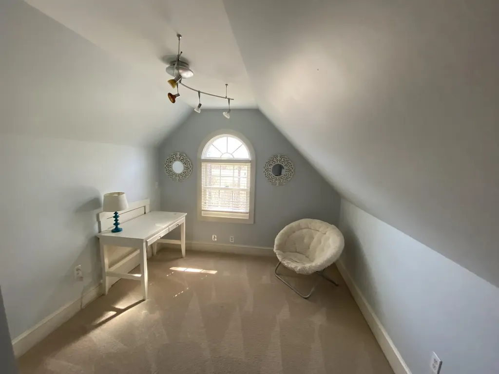 118 N Pepperell Road Hollis NH 03049