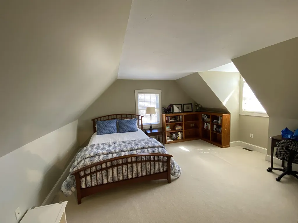 118 N Pepperell Road Hollis NH 03049