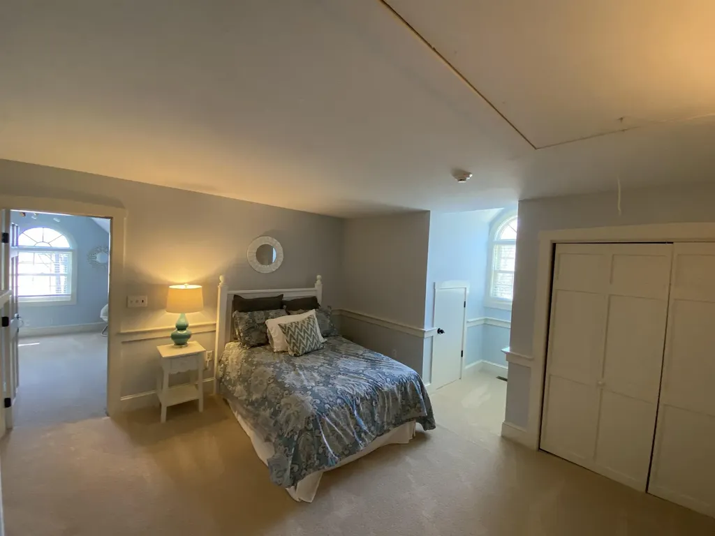 118 N Pepperell Road Hollis NH 03049