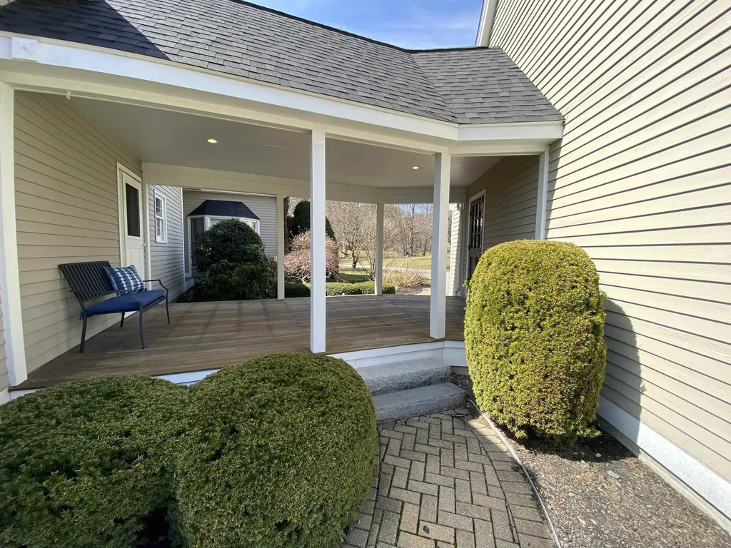 118 N Pepperell Road Hollis NH 03049