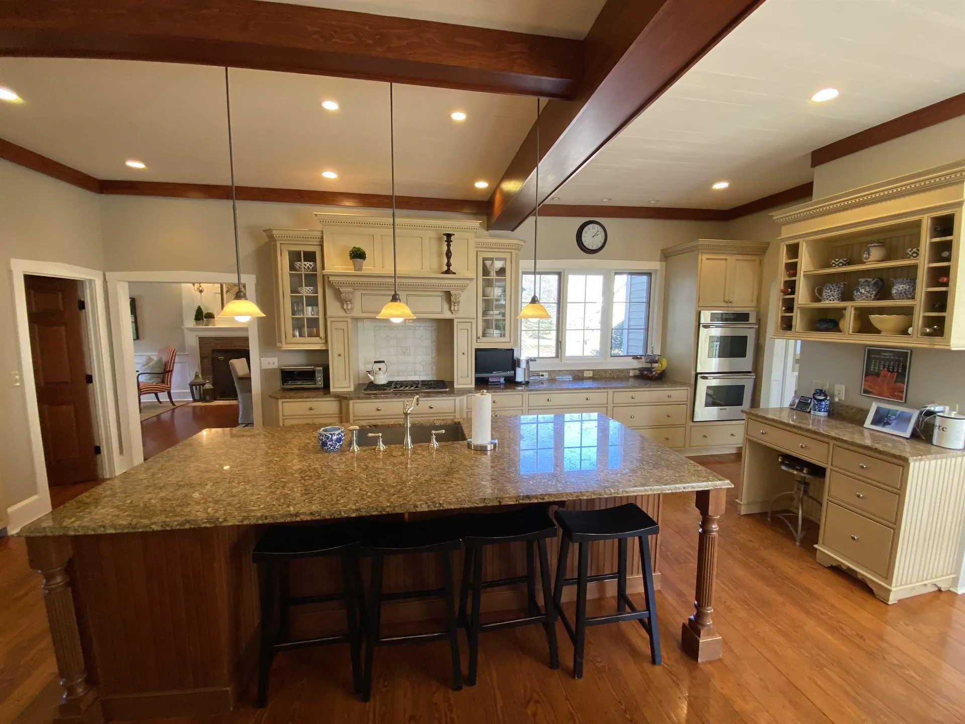 118 N Pepperell Road Hollis NH 03049