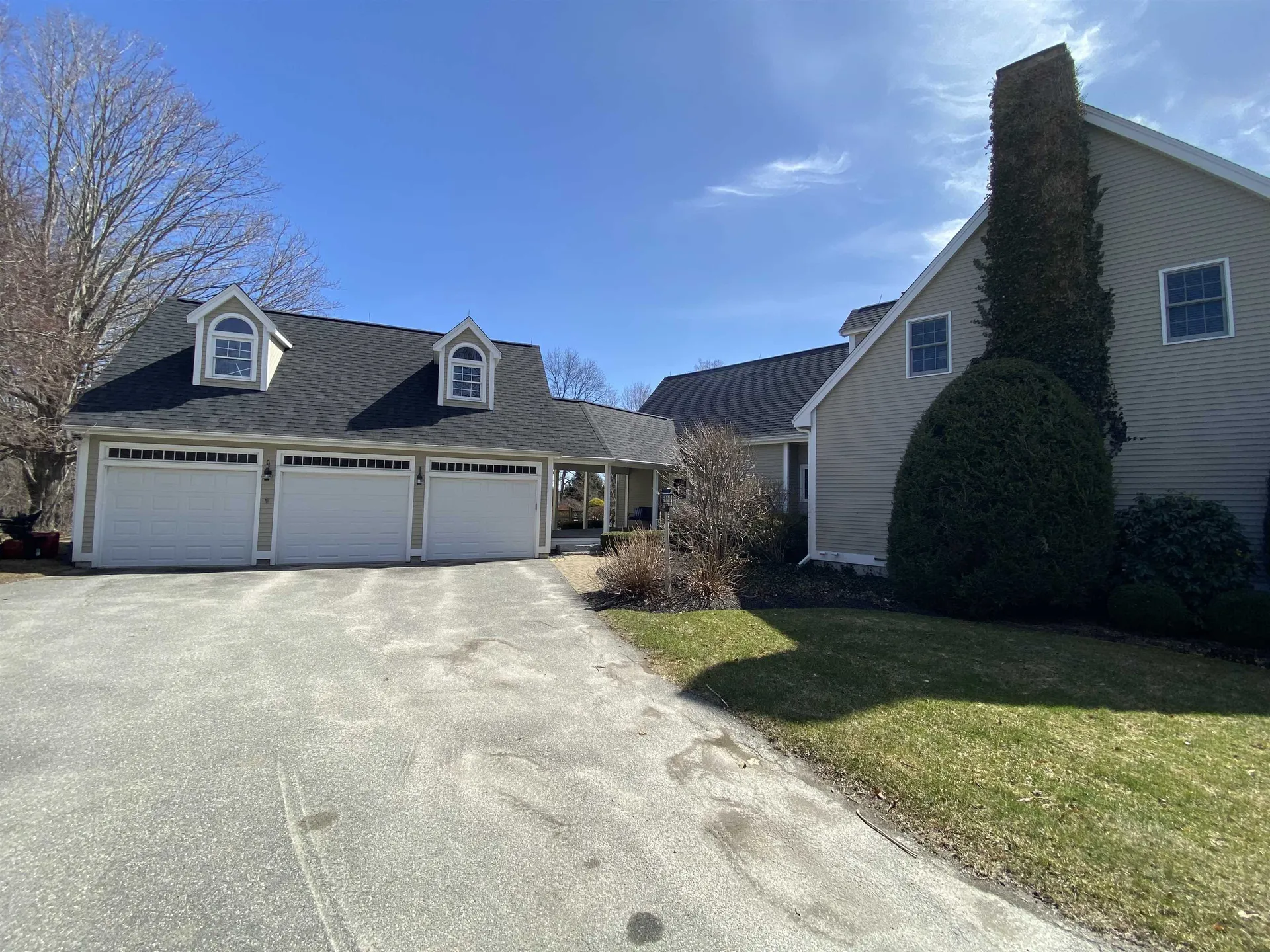 118 N Pepperell Road Hollis NH 03049