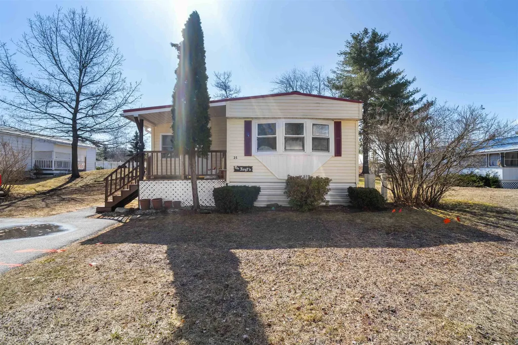 25 Country Lane Rochester NH 03867