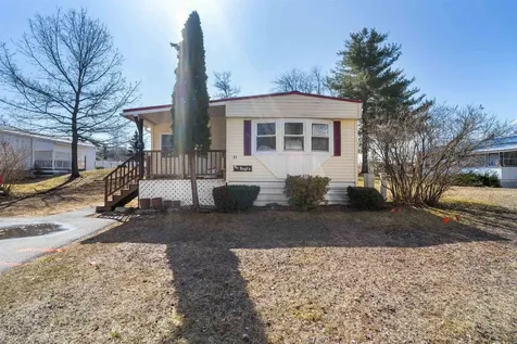 25 Country Lane Rochester NH 03867