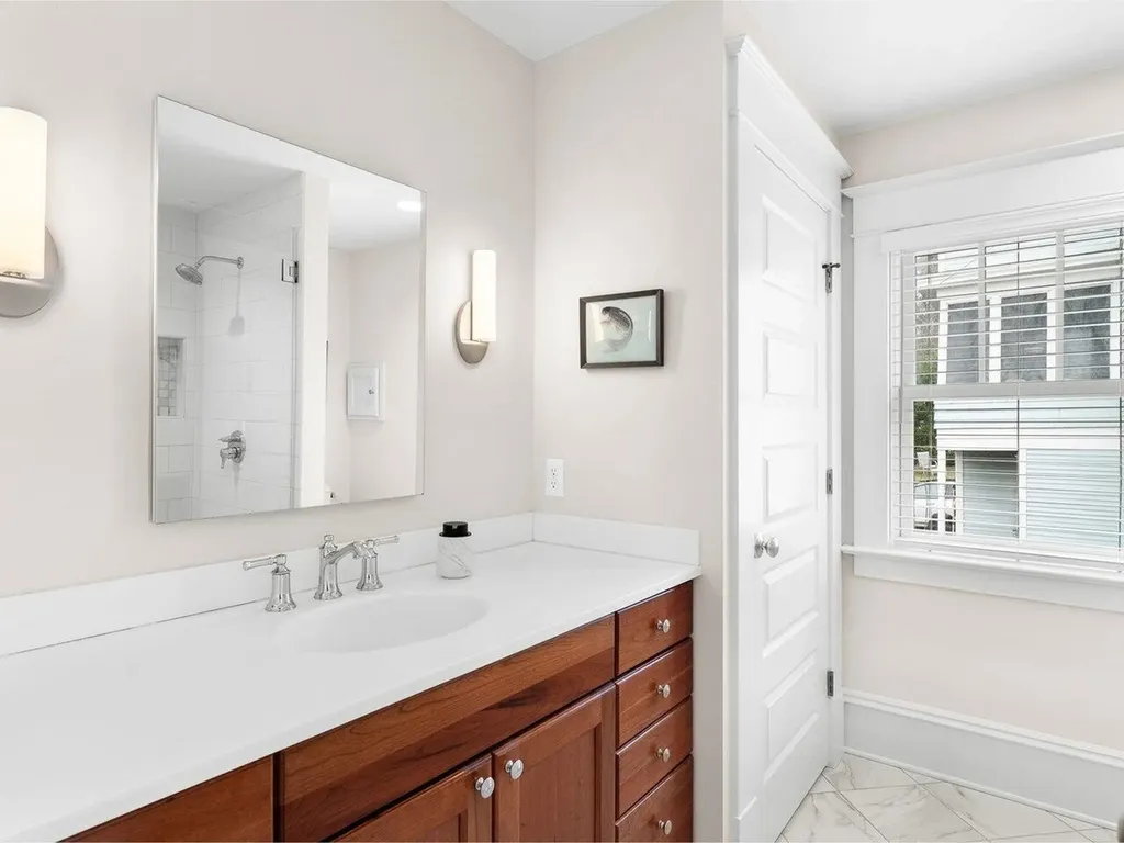 38 Bayview Street Burlington VT 05401