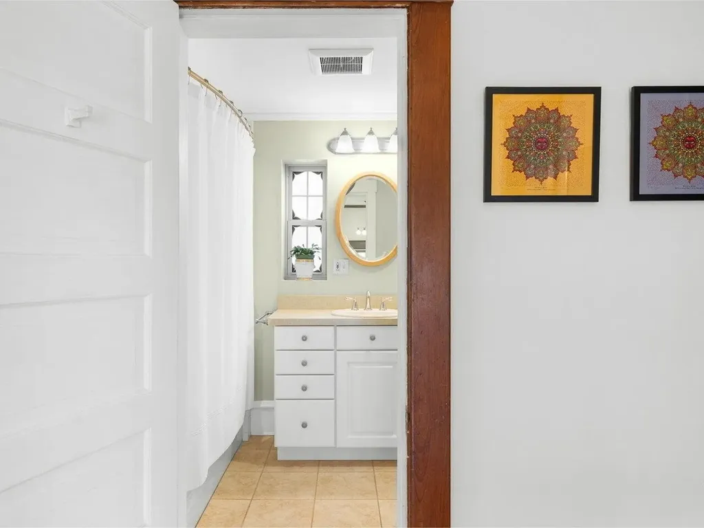 38 Bayview Street Burlington VT 05401