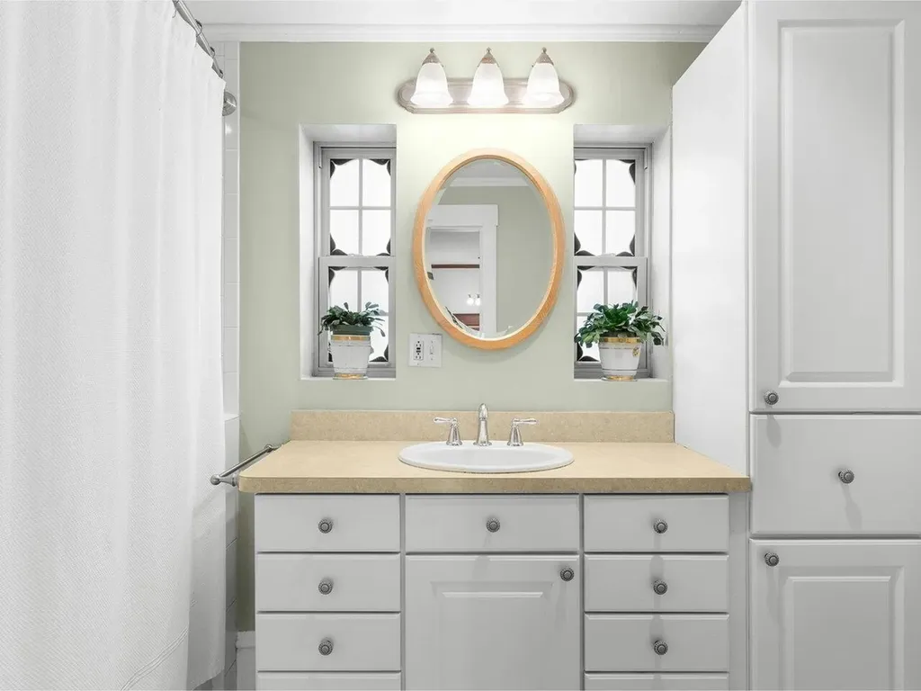 38 Bayview Street Burlington VT 05401