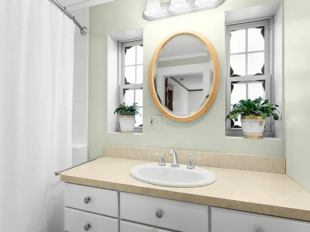 38 Bayview Street Burlington VT 05401