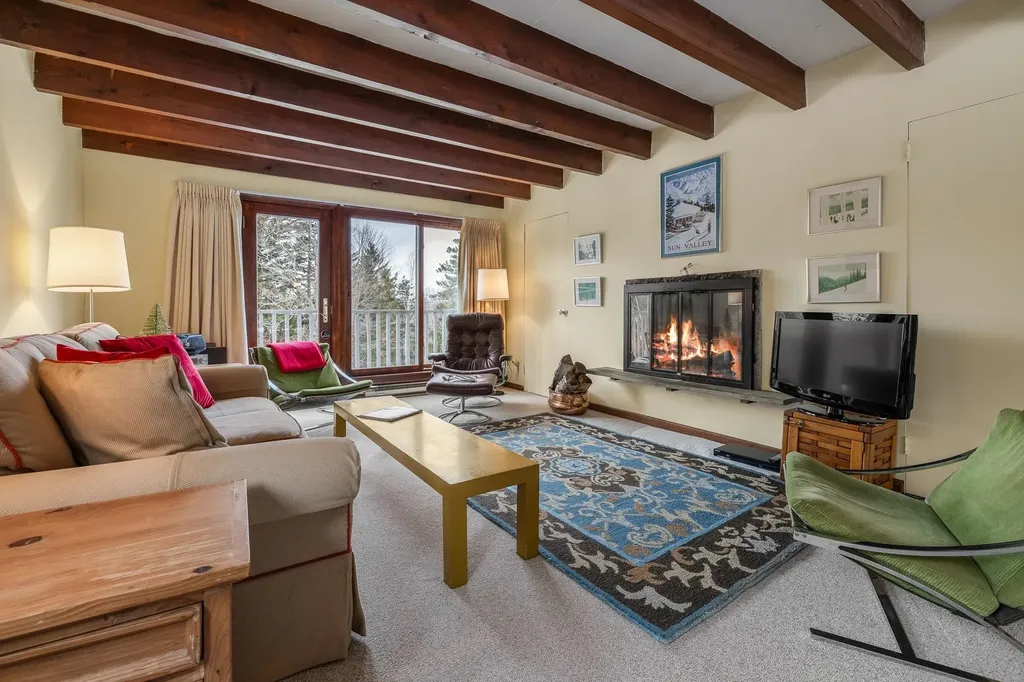 30 Birch Hill Road Winhall VT 05340