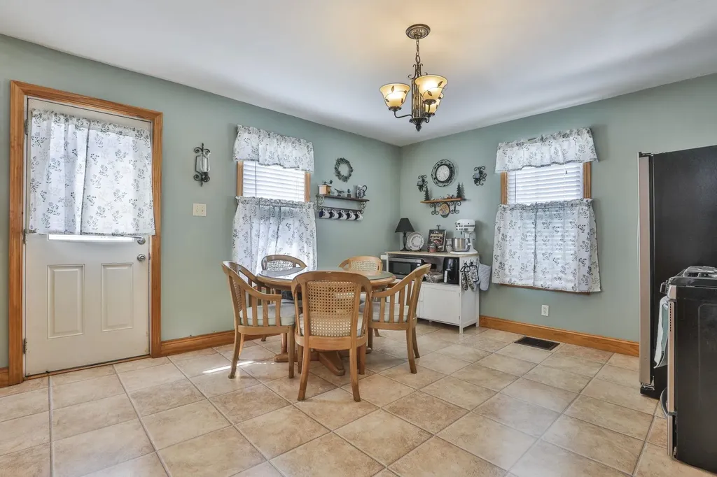 22 Witt Avenue Manchester NH 03103
