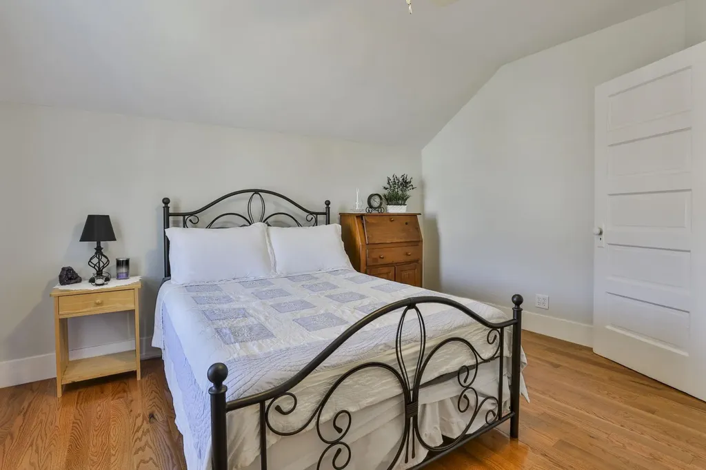 22 Witt Avenue Manchester NH 03103