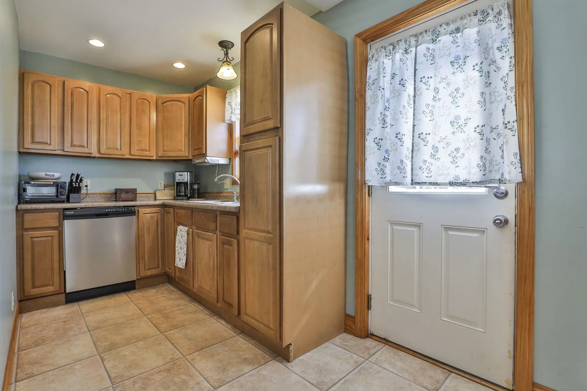 22 Witt Avenue Manchester NH 03103