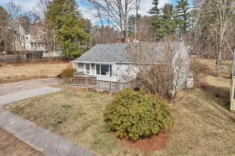 20 Lewis Street Laconia NH 03246