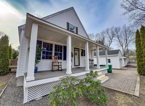 21 Pine Street Fremont NH 03044