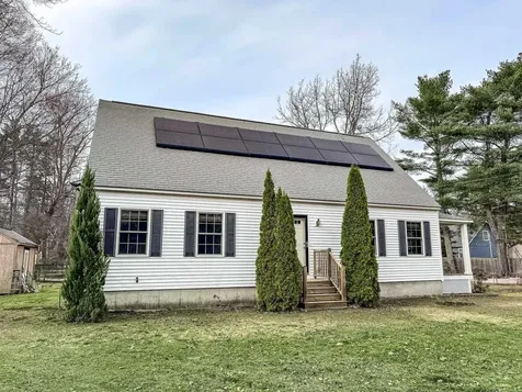 21 Pine Street Fremont NH 03044
