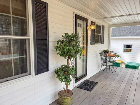 21 Pine Street Fremont NH 03044
