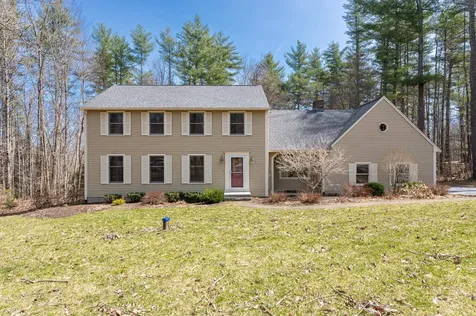 77 Wallace Road Goffstown NH 03045
