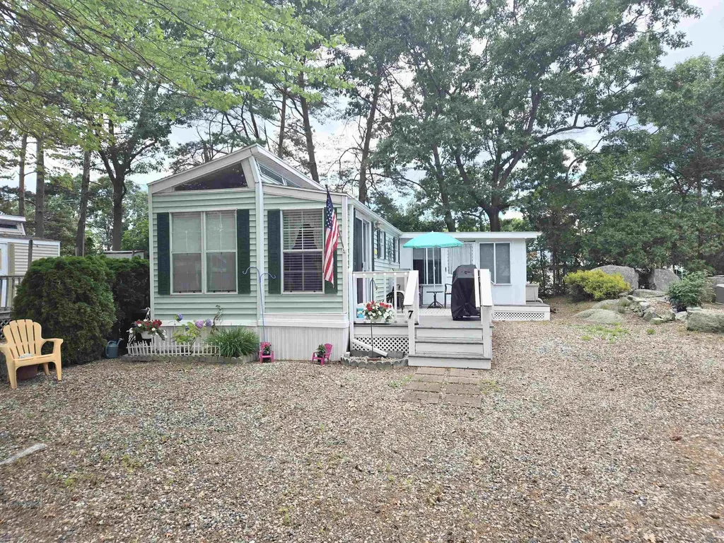 308 State Route 286 Seabrook NH 03874