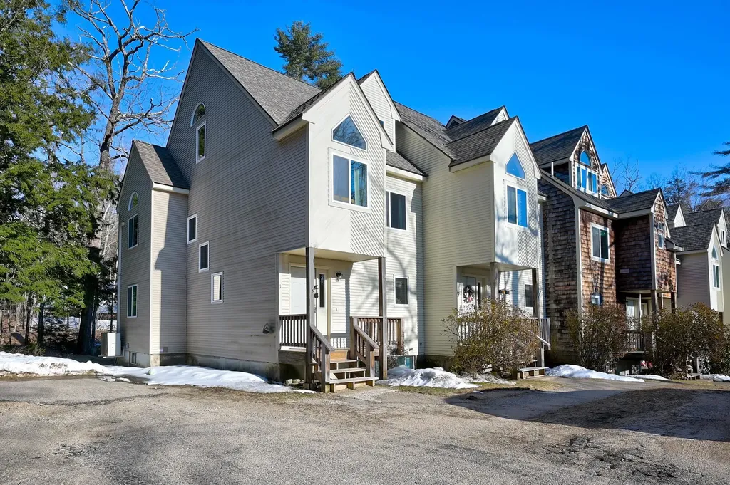 25 Hawk Road Conway NH 03860