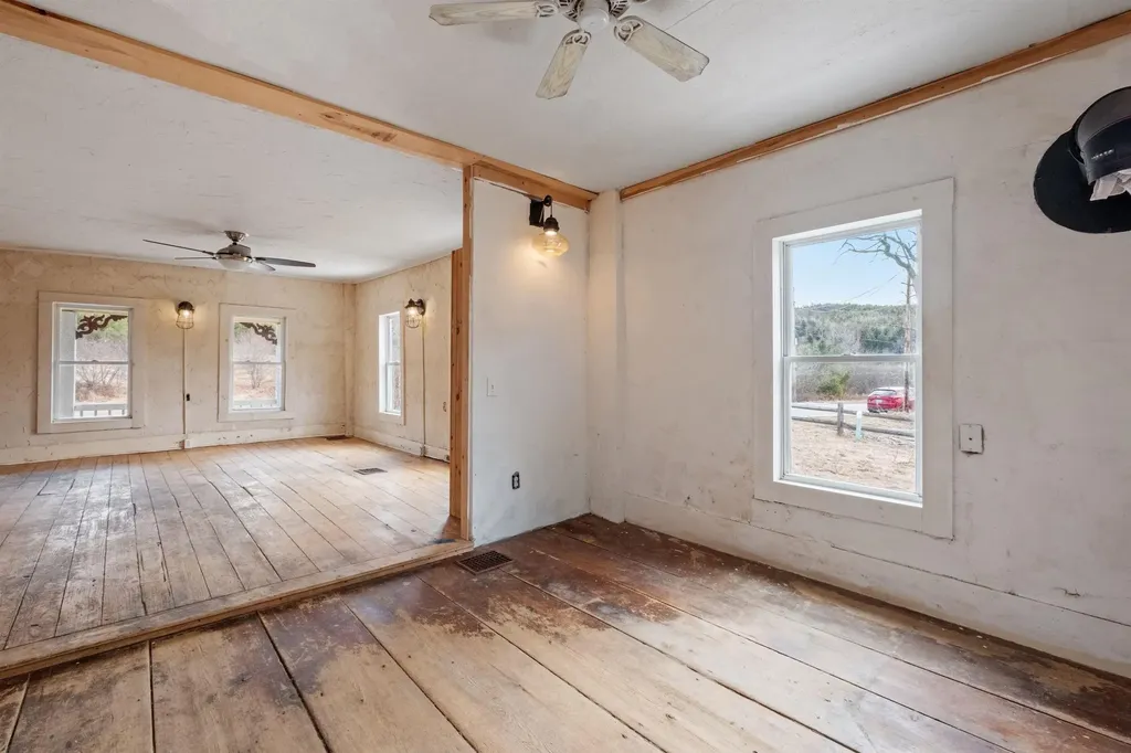 573 Route 25c Piermont NH 03779