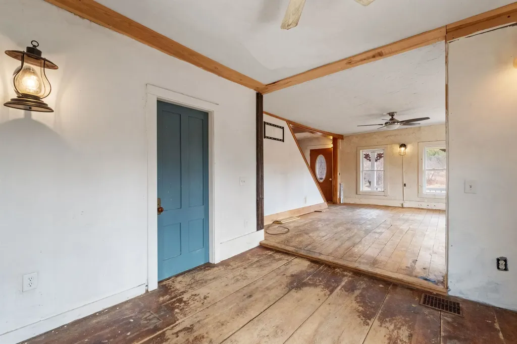 573 Route 25c Piermont NH 03779