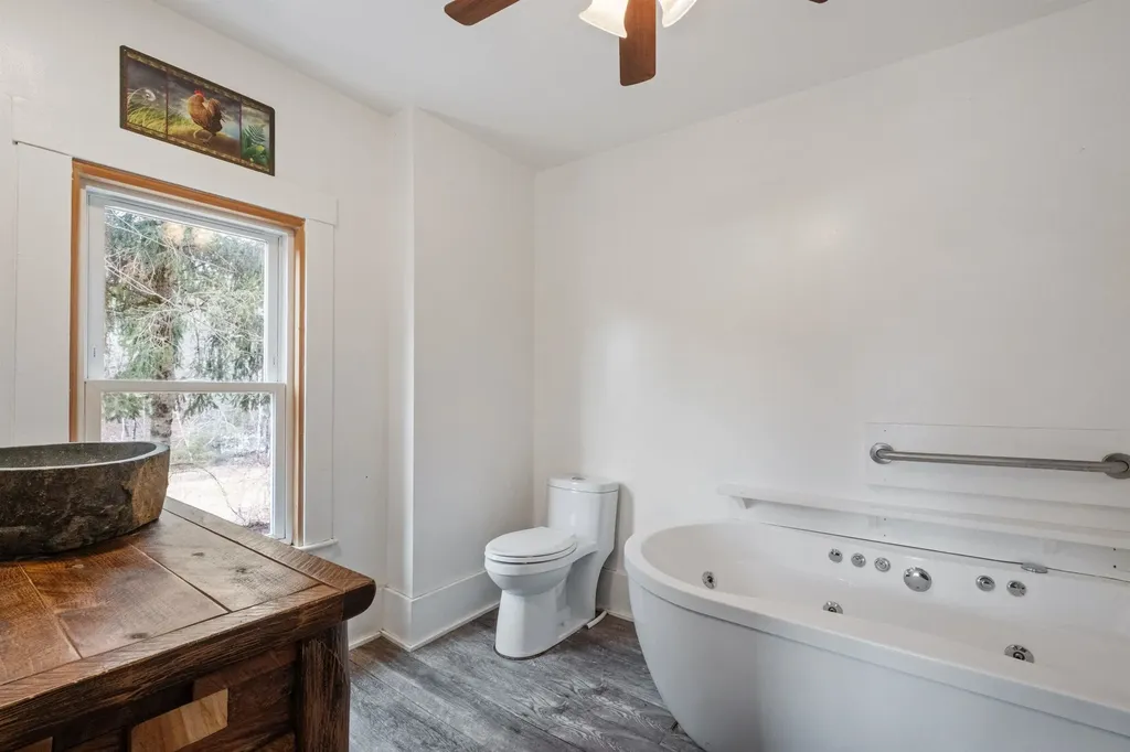 573 Route 25c Piermont NH 03779