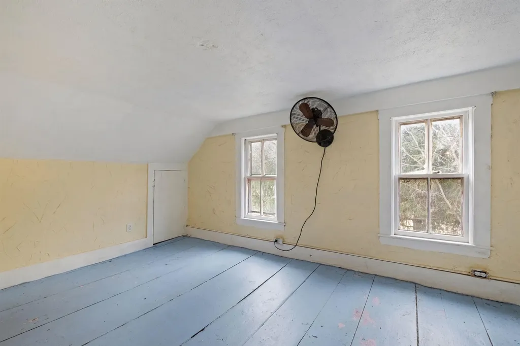 573 Route 25c Piermont NH 03779