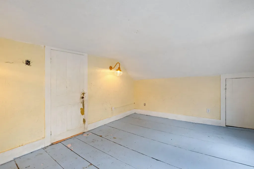 573 Route 25c Piermont NH 03779