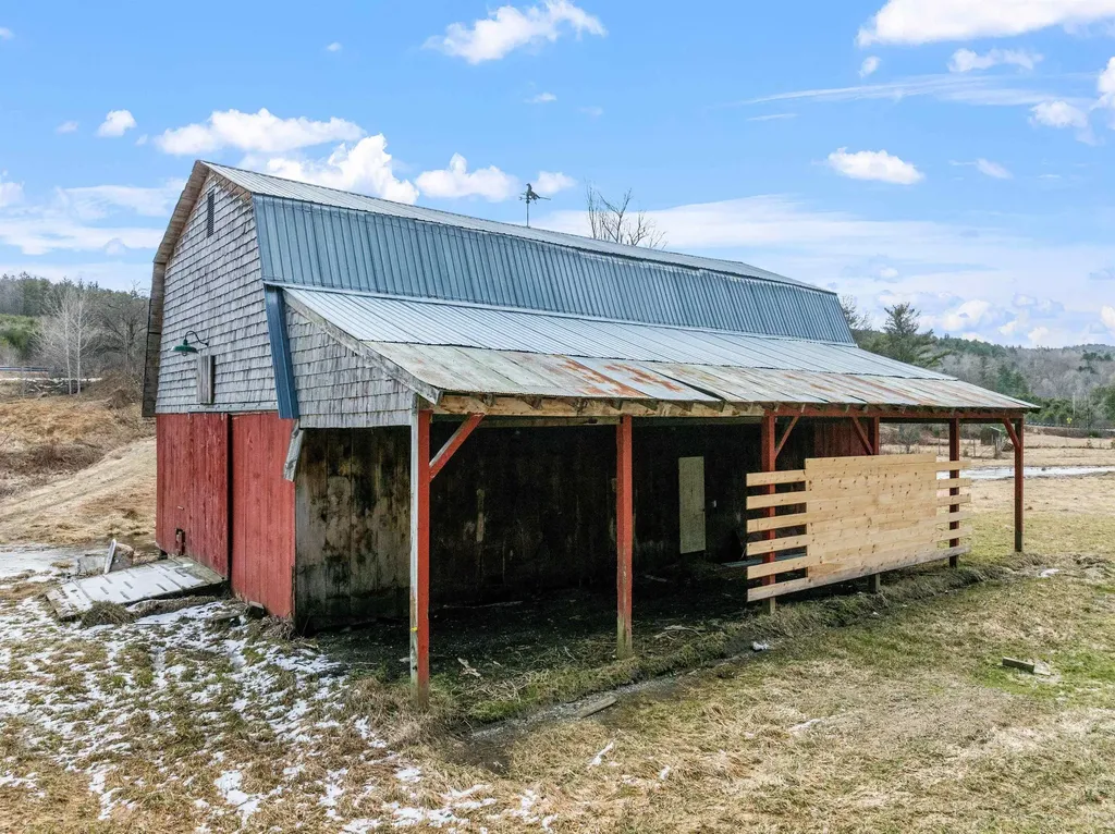 573 Route 25c Piermont NH 03779